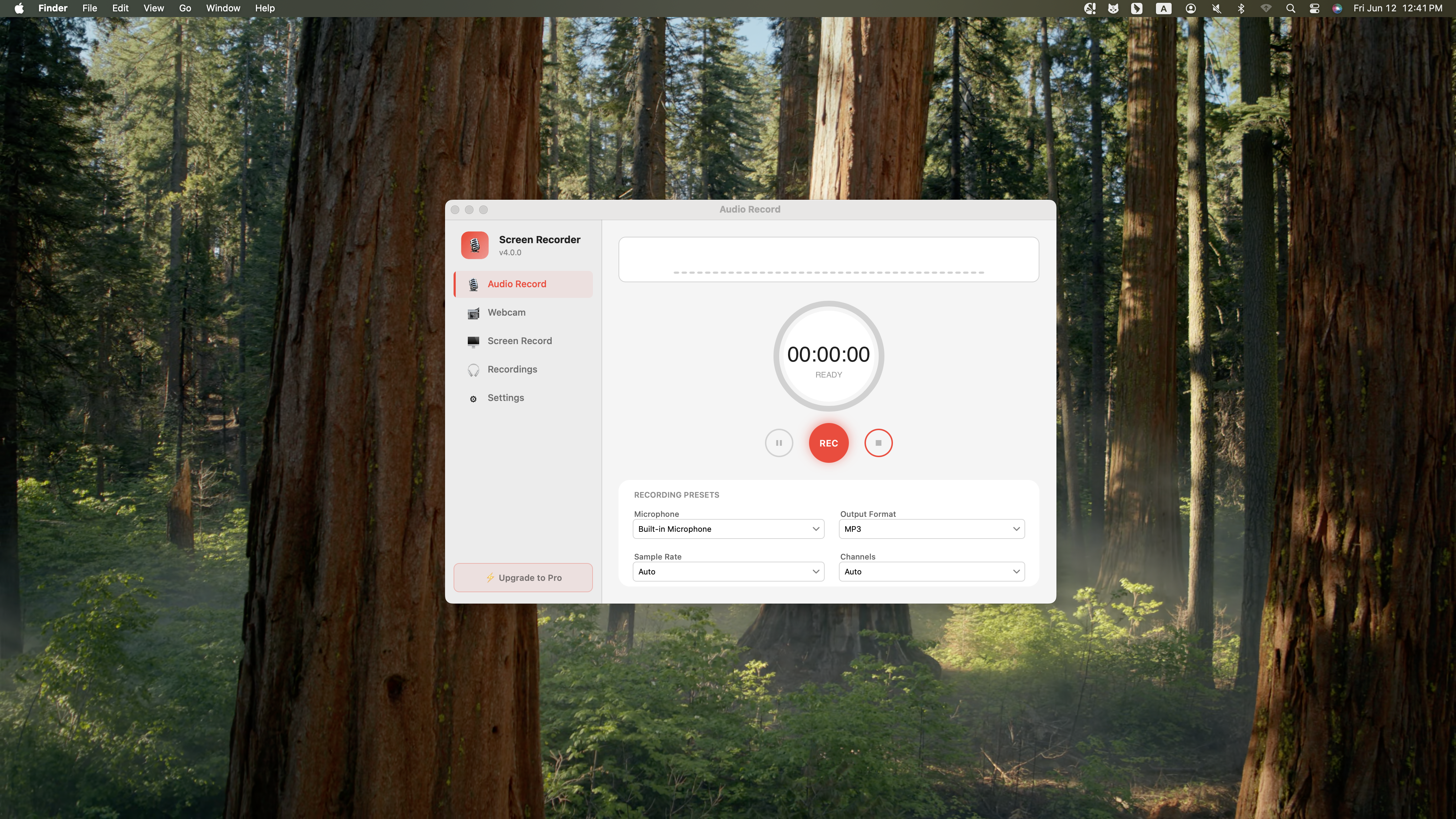 Yfli Screen Recorder main interface — dark theme with recording panel